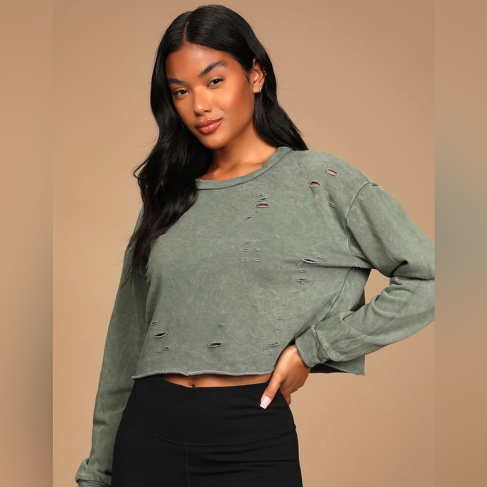 Lulus distressed, olive green, crop top in size S